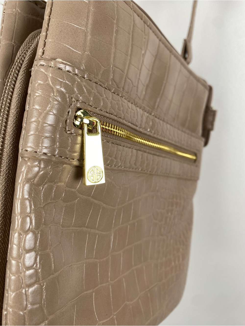 Giani Bernini Faux Croc Crossbody Bag - Picture 3 of 7